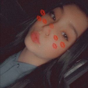 Meet your Posher, Layla